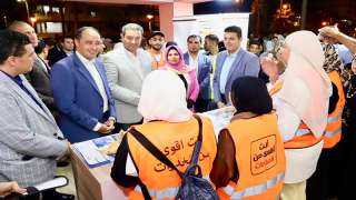محافظ دمياط ومدير صندوق مكافحة الإدمان يفتتحان وحدة للصندوق بالممشى السياحي بمدينة رأس البر