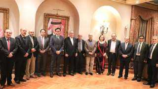وزير الثقافة يبدأ زيارته للأردن بلقاء عدد من وزراء الثقافة الأردنيين ويشيد بعمق التعاون بين البلدين