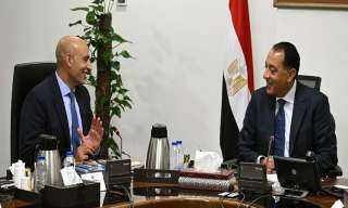 رئيس الوزراء يُتابع مع وزير التربية والتعليم عددًا من ملفات العمل