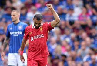 محمد صلاح يحافظ على مكانه ضمن الأعلى أجراً فى العالم
