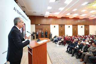 وزير الاتصالات يشهد ختام فعاليات الدورة الثالثة من مبادرة بناء القدرات للجامعات في مجال الذكاء الاصطناعي بمركز إبداع مصر الرقمية الجيزة