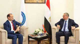 وزير البترول يلتقي النائب الأول لرئيس شركة أباتشي الأمريكية ورئيس شركة خالدة للبترول ”شركة العمليات المشتركة بين قطاع البترول وأباتشي”