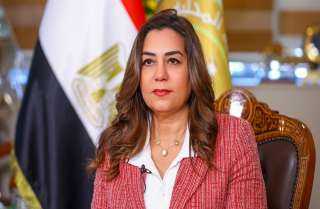 وزيرة التنمية المحلية والقائم بأعمال وزير البيئة تنعي عامل النظافة الذي توفى أثناء تأدية عمله بالزقازيق