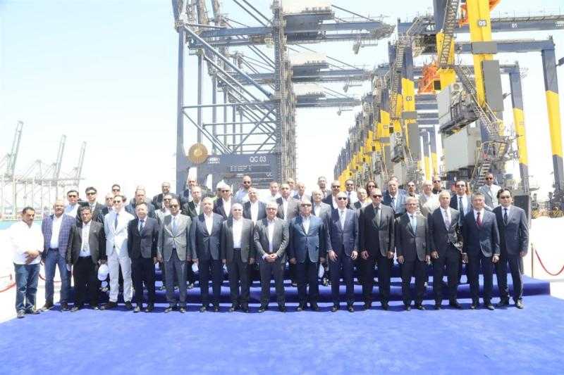 وزير الصناعة والنقل يتابع التقدم في معدلات تنفيذ مشروع تطوير واستكمال ميناء السخنة