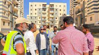 وزير الإسكان يتابع سير العمل بالمشروعات الخدمية والبنية الأساسية بالمرحلة العاجلة بمدينة السويس
