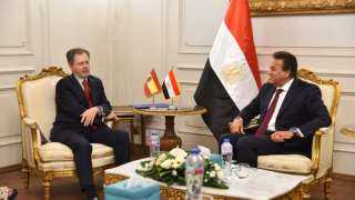 وزير الصحة يبحث مع سفير إسبانيا بمصر سبل تعزيز التعاون في القطاع الصحي