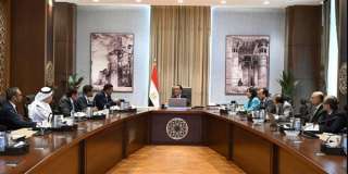 رئيس الوزراء يستعرض المقترحات المقدمة من أحد التحالفات العالمية لإدارة حي المال والأعمال بالعاصمة الإدارية الجديدة