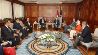 الفريق أسامة ربيع يبحث سبل عقد شراكة ثلاثية للتعاون في مجال الأمن الغذائي ضمن المشروعات التنموية لقناة السويس