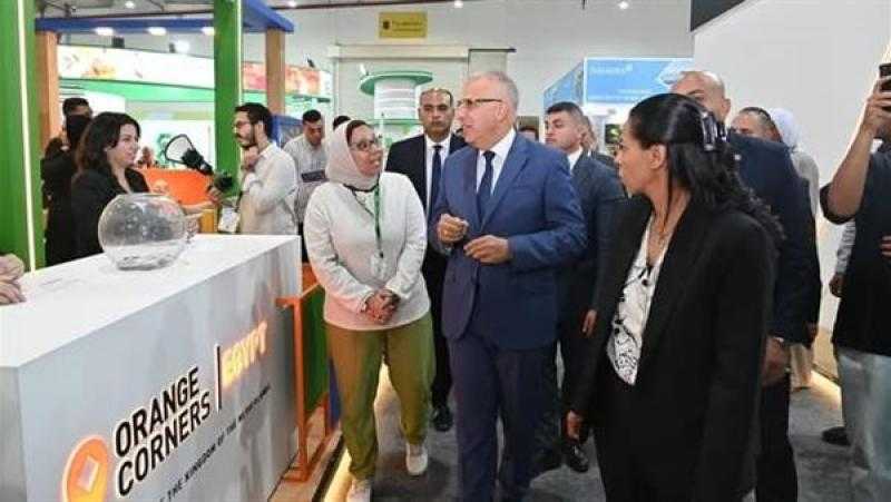وزير الري يفتتح فعاليات اليوم الثاني من ”معرض صحاري” المخصص لملف ”المياه والري”