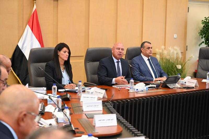 نائب رئيس مجلس الوزراء للتنمية الصناعية يترأس الاجتماع الثلاثين للمجموعة الوزارية للتنمية الصناعية