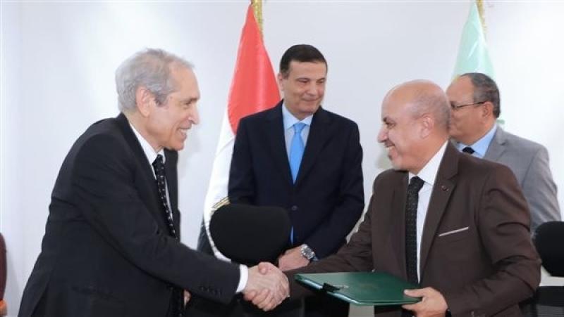 وزير الزراعة يشهد توقيع بروتوكول تعاون بين ”البحوث الزراعية” و ”التصديري للحاصلات الزراعية”
