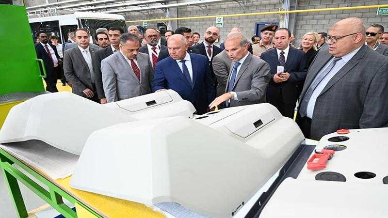 وزير الصناعة والنقل يفتتح خط إنتاج جديد لشركة MCV لتصنيع وتصدير الأتوبيسات الكهربائية