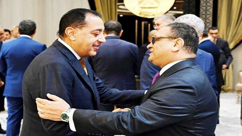مجلس الوزراء يكرم الأمين العام السابق للمجلس ويهنئ الأمين الجديد بتوليه المسئولية