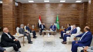 وزير الإسكان ومحافظ الإسماعيلية يتابعان عددًا من ملفات العمل المشتركة
