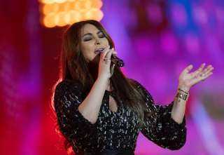 إليسا تنتهي من ألبومها الجديد