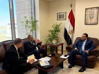 رئيس التمثيل التجاري المصري يلتقي رئيس الهيئة العامة للبترول لبحث سبل التعاون المشترك