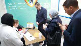 نائب وزير الصحة يتفقد مركز صحة أسرة غرب الجامعات ويوجه بصرف مكافأة للعاملين تقديرًا لأدائهم