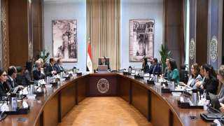 رئيس الوزراء يتابع جهود لجنة إدارة الدين العام الخارجي وتنظيم الاقتراض