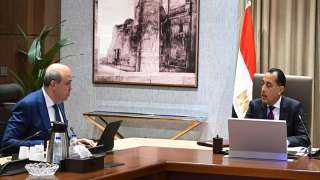 رئيس الوزراء يلتقي وزير الطيران لمُتابعة الموقف التنفيذي لمشروع ”مبنى 4” بمطار القاهرة الدولي