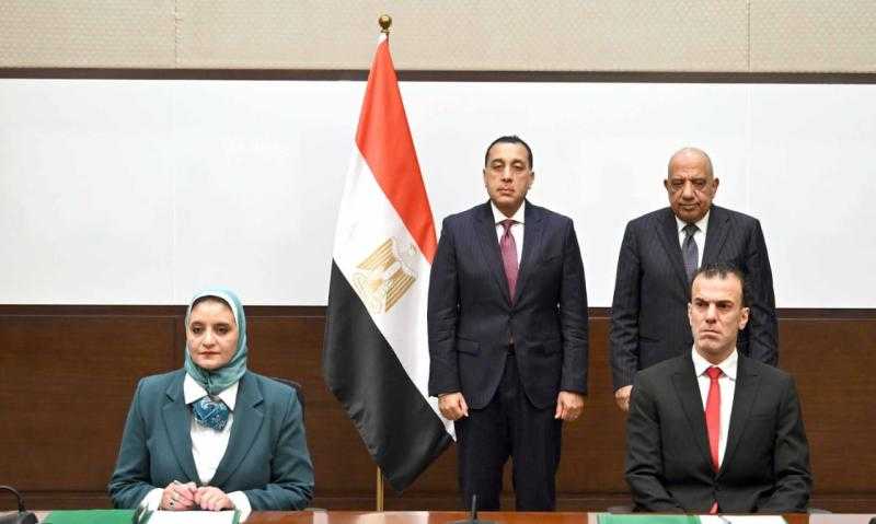 رئيس الوزراء  يشهد توقيع اتفاقية تنفيذ الدراسات النهائية لمشروع الربط الكهربائي بين مصر وأوروبا عبر إيطاليا