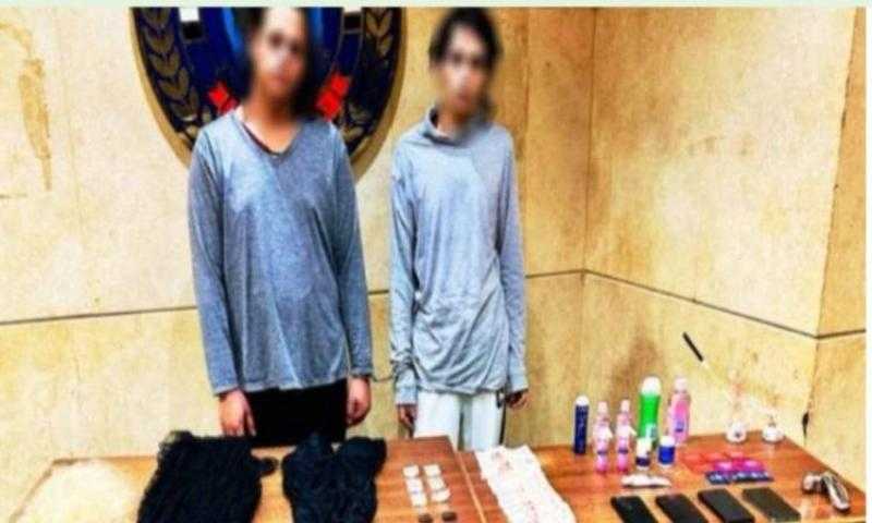 ضبط شخصان لقيامهما بإستخدام أحد التطبيقات الهاتفية للترويج لممارسة أعمال الفجور مقابل مبالغ مالية بالجيزة