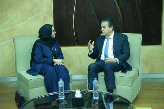 وزير الصحة يلتقي نظيرته البحرينية لتعزيز التعاون الصحي وتبادل الخبرات بين البلدين