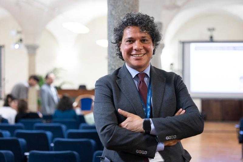 أكاديمي مصري يفوز بجائزة التمييز الدولي للبحر المتوسط