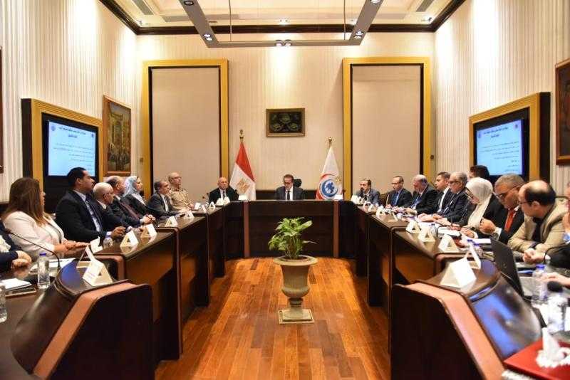 خالد عبدالغفار يترأس اجتماع مجلس مراقبة عمليات الدم لتوحيد الأسعار وضبط حملات التبرع