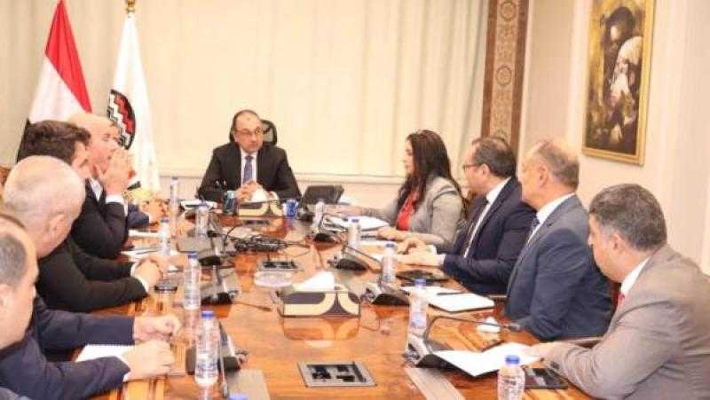 وزير قطاع الأعمال يستقبل رئيس مجموعة اروجلو العالمية لبحث فرص الاستثمار والتعاون