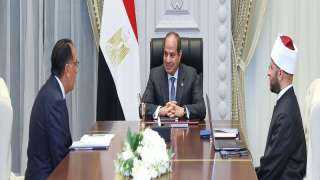 الرئيس السيسى يجتمع بوزير الأوقاف لمتابعة ملفات عمل الوزارة