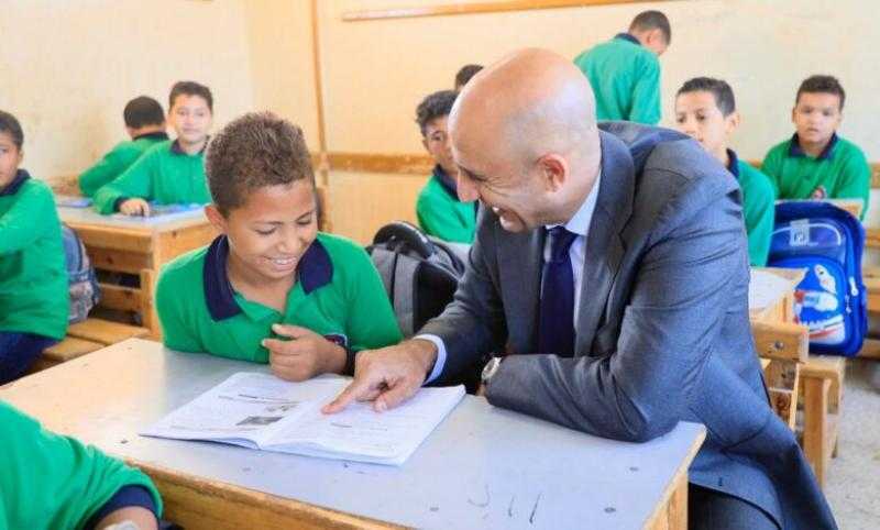 وزير التربية والتعليم يواصل جولاته الميدانية فى محافظات الصعيد ويزور عددًا من المدارس بمحافظة سوهاج