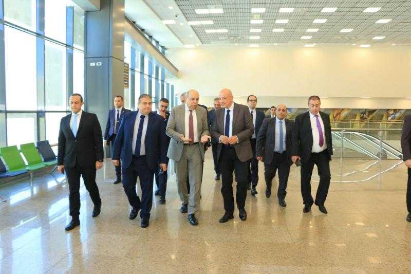 استعدادًا لافتتاح المتحف المصري الكبير... وزارة الطيران المدني تنظم جولة تفقدية لمحرري شؤون قطاع الطيران بمطار سفنكس الدولي.