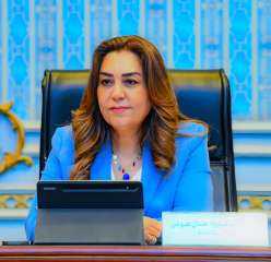 وزيرة التنمية المحلية تتلقى تقريراً حول نتائج المرور الميداني على 10 مراكز تكنولوجية بمحافظة قنا