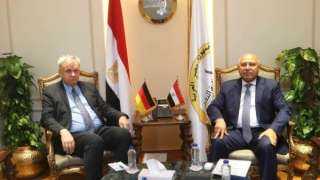 وزير الصناعة والنقل يبحث مع سفير ألمانيا بالقاهرة سبل تعزيز التعاون المشترك