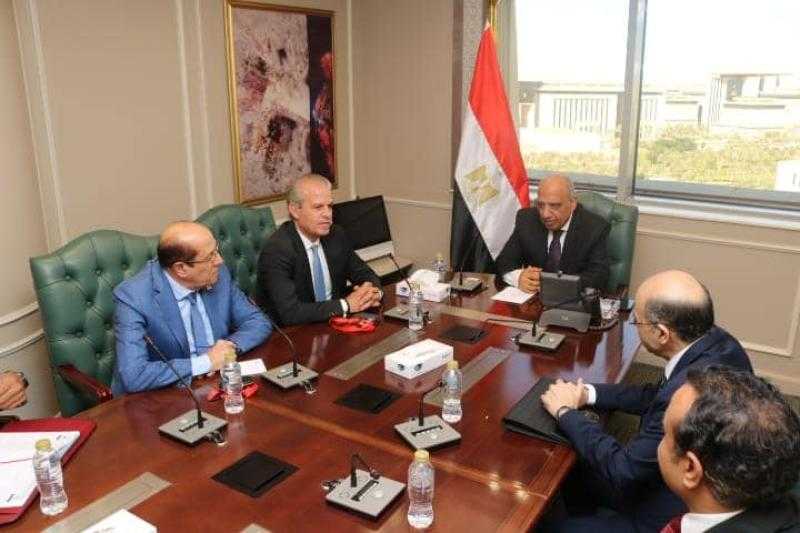 وزير الكهرباء يجتمع بالخبراء والاستشاريين لبدء إنشاء مجمع صناعي متكامل لإنتاج الأسمدة العضوية