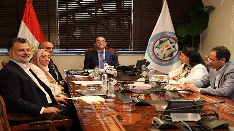 وزير المالية:  معدل النمو يتجاوز التوقعات ويسجل ٤,٤٪ بأداء قوى للتصنيع والسياحة والاتصالات