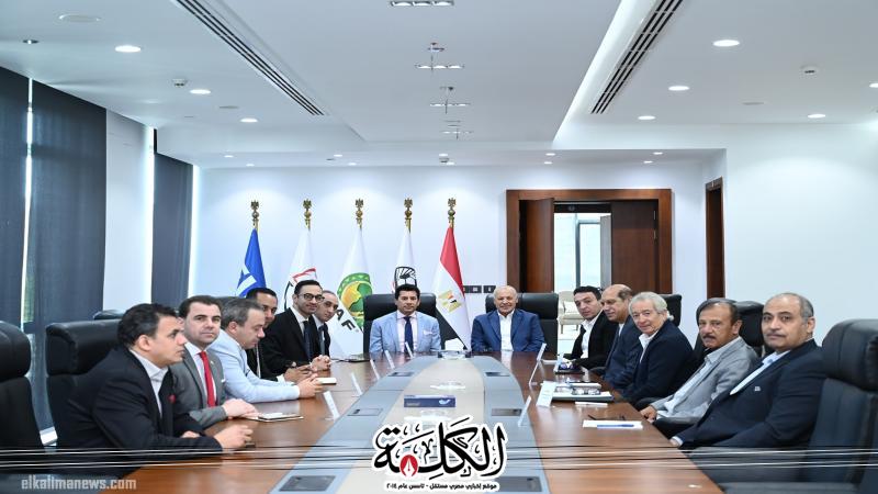 وزير الرياضة يلتقي رئيس الاتحاد المصري لكرة القدم
