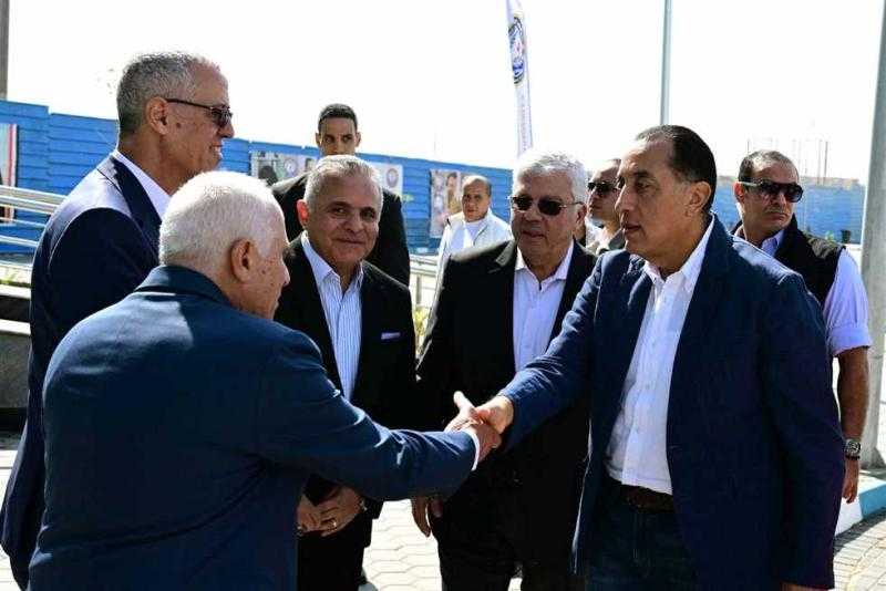 رئيس الوزراء يتفقد جامعة السويس الأهلية
