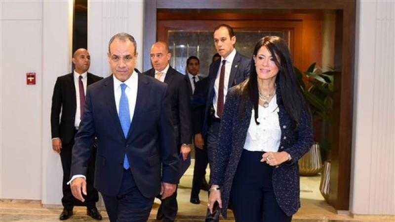 وزيرا التخطيط والخارجية يناقشان عددًا من ملفات العمل المشترك لدعم التنمية الاقتصادية