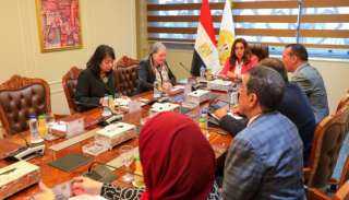 وزيرة التنمية المحلية تبحث نتائج برنامج التنمية المحلية بصعيد مصر مع لجنة التقييم المستقل للبنك الدولي