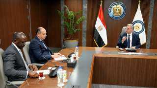 وزير البترول والثروة المعدنية يبحث تعزيز التعاون مع... وزير البترول والثروة المعدنية يبحث تعزيز التعاون مع مؤسسة التمويل الأفريقية