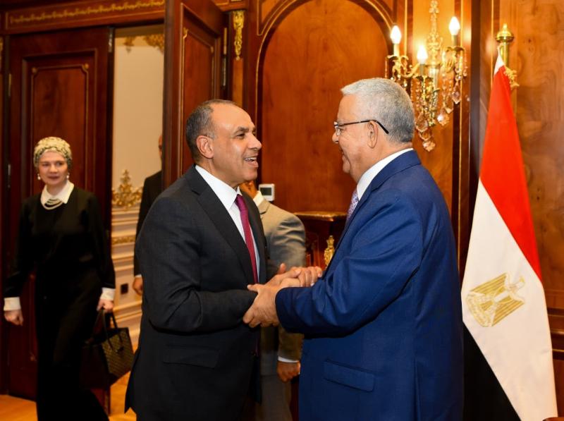 وزير الخارجية يلتقي رئيس مجلس النواب