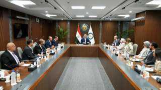 وزير البترول والثروة المعدنية يلتقي مجموعة من كوادر... وزير البترول والثروة المعدنية يلتقي مجموعة من كوادر الإدارة المتوسطة والشابة