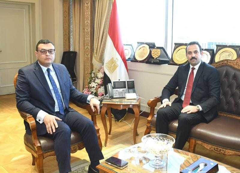 وزير الإسكان يبحث مع رئيس جهاز مستقبل مصر للتنمية المستدامة عددًا من ملفات العمل المشتركة