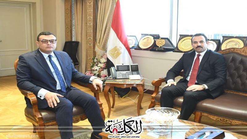 وزير الإسكان يبحث مع رئيس جهاز مستقبل مصر للتنمية المستدامة عددا من ملفات العمل المشتركة