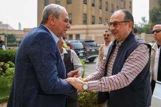 وزير قطاع الأعمال يلتقي محافظ الغربية في مستهل... وزير قطاع الأعمال يلتقي محافظ الغربية في مستهل زيارته لشركة مصر للغزل والنسيج بالمحلة الكبرى