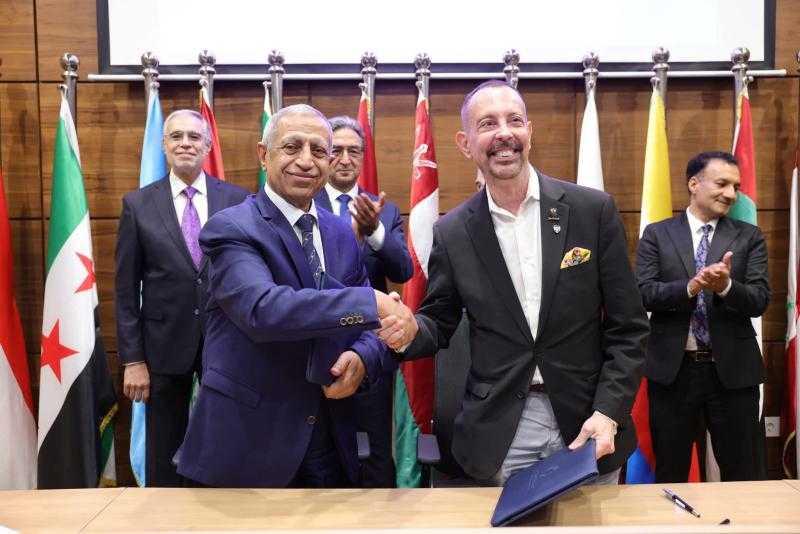 رئيس الأكاديمية العربية يستقبل نـائب رئيس جامعة روين الأمريكية بفرع العلمين الجديدة