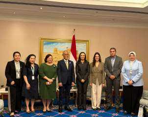 وزيرة التضامن تلتقي وزير الأسرة والتنمية الاجتماعية بجمهورية... وزيرة التضامن تلتقي وزير الأسرة والتنمية الاجتماعية بجمهورية سنغافورة