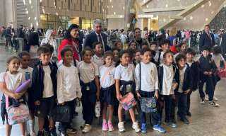 وزير السياحة والآثار يقوم بجولة بالمتحف المصري الكبير لمتابعة حركة الزائرين