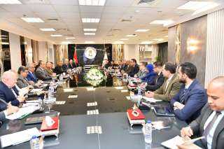 وزيرا ”الإنتاج الحربي” و”الإسكان” يناقشان مستجدات مشروعات المبادرة الرئاسية ”حياة كريمة”